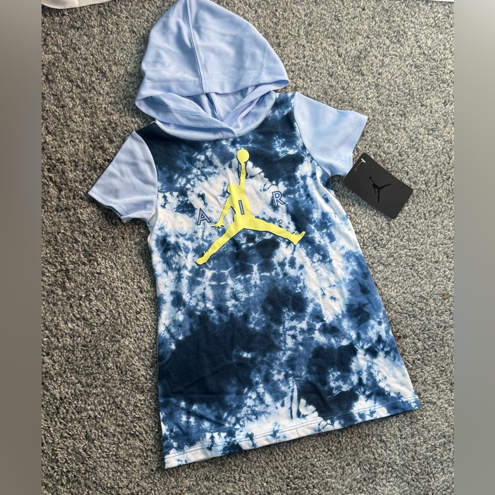 NWT Jordan Hooded Short Sleeve Dark Marina Blue and Yellow Casual Dress Size 3T